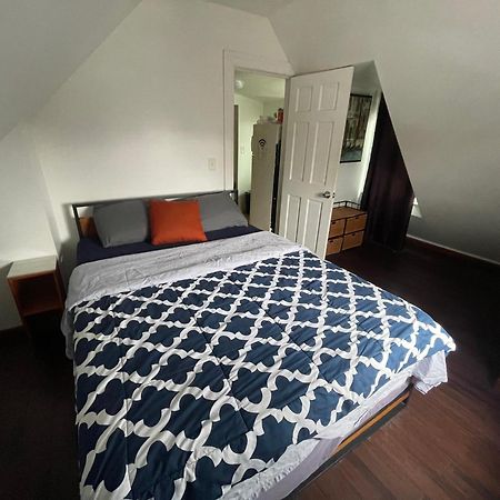 Appartamento Private Loft 5 Min Away From Lga New York Esterno foto